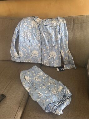 Roller Rabbit Light Blue and White Floral women’s Pajama Set NWT